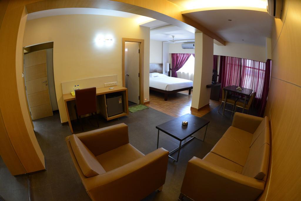Hotel Ayush International Mangalore Quarto foto